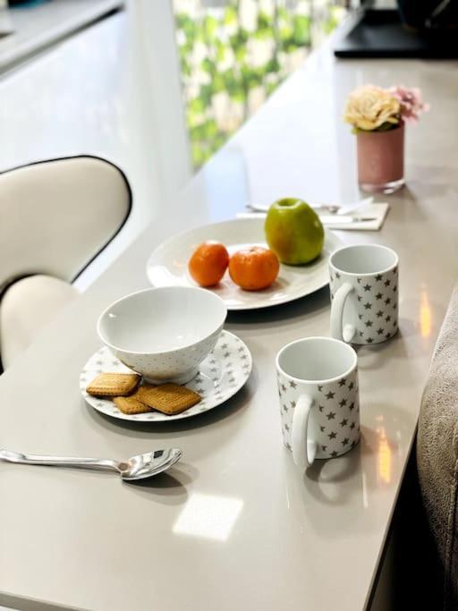 Nuevo!! Apartamento Lujo&Confort. Parking Sevilla Exteriör bild
