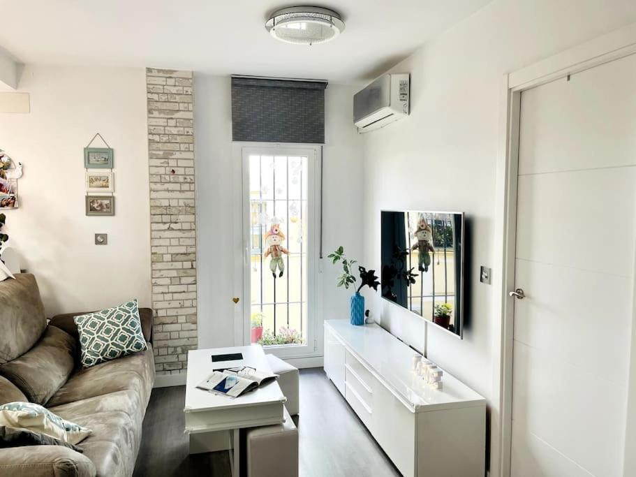 Nuevo!! Apartamento Lujo&Confort. Parking Sevilla Exteriör bild